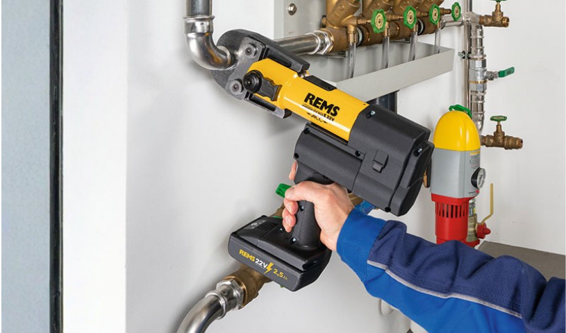 REMS Cordless Press Tool Jobsite Application